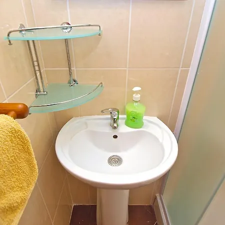 Vakantiehuis House Franko 1330 *