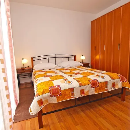 House Franko 1330 Vakantiehuis Poreč