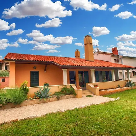 House Franko 1330 Holiday home *