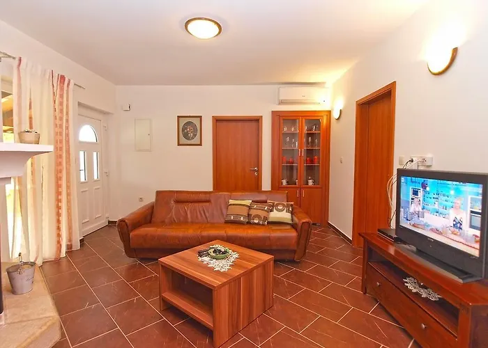 House Franko 1330 펜션 포레치